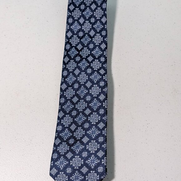 Ferucci Blue geo Print 100% Silk Handmade Necktie - Picture 8 of 9
